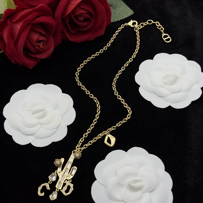 Dior Necklace 06lyr667